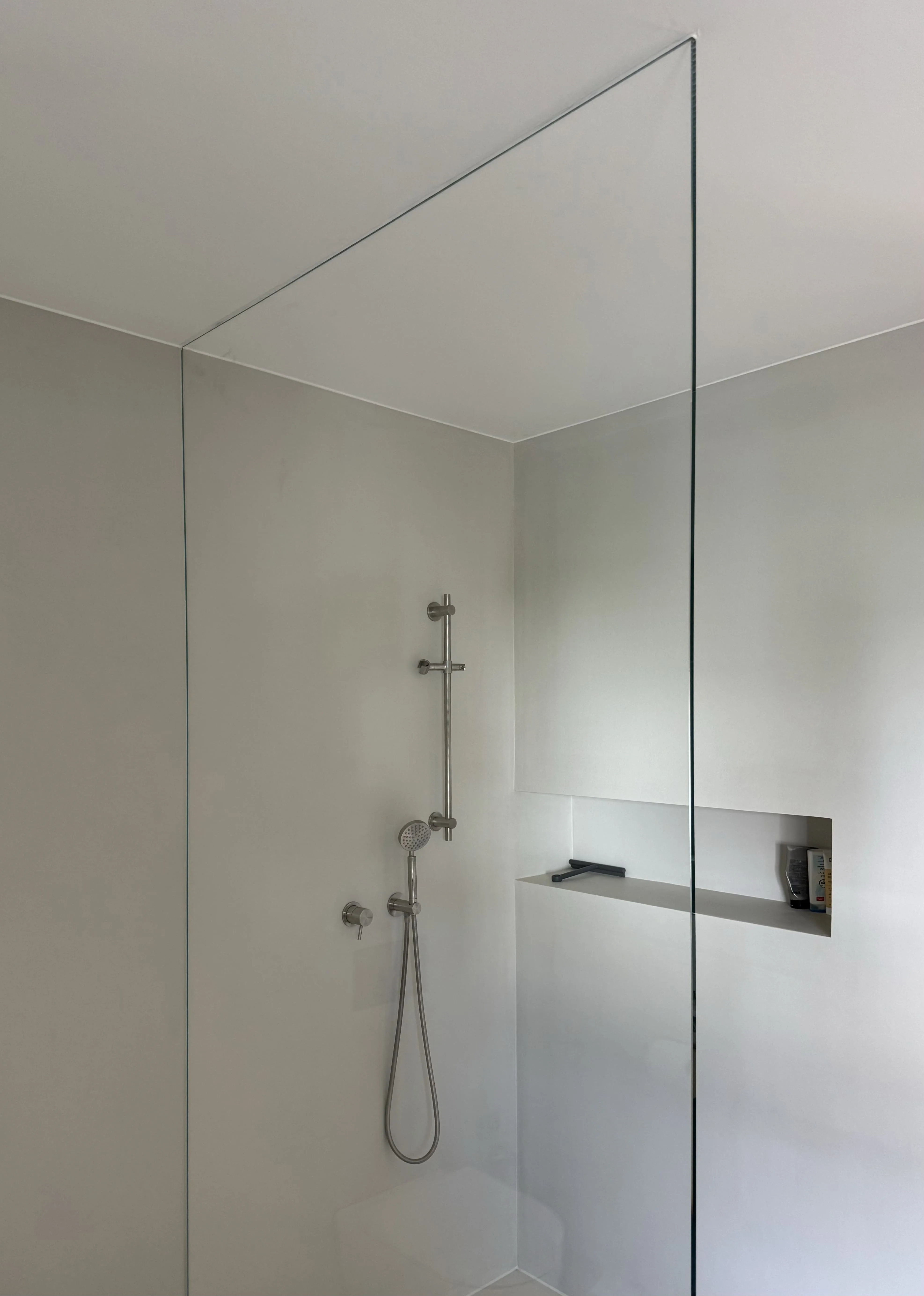 Individuelle Duschtrennwand aus Glas in der Wedemark